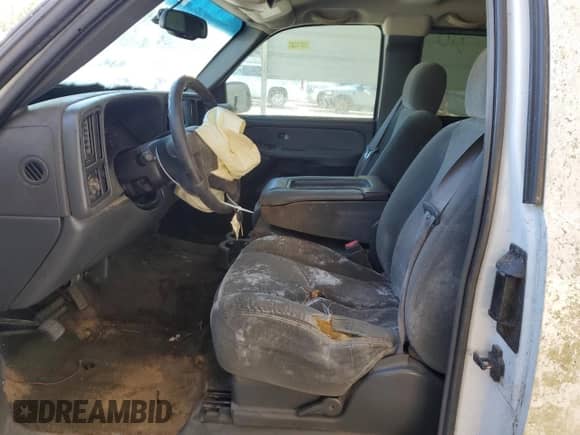 2003 Chevrolet Silverado 2500HD LS with VIN 1GCHC29133E180793, listed as a Copart auction lot 72180174 with Not provided miles and Salvage title. Bid and sale history available at DreamBid. Image 7.