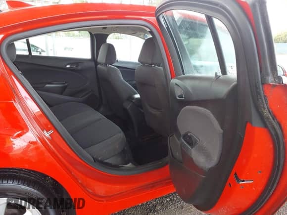 2017 Chevrolet Cruze LT z VIN 1G1BE5SM6H7233013, wystawiony jako IAAI lot #43307569 z przebiegiem 73 456 mil mil oraz . Historia ofert i sprzedaży dostępna na DreamBid. Obrazek 8.