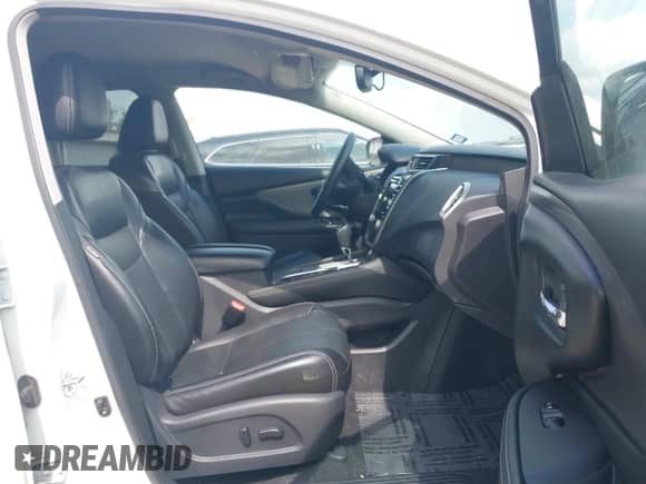 2022 Nissan Murano SL z VIN 5N1AZ2CJ8NC110676, wystawiony jako IAAI lot #41479930 z przebiegiem 73 342 mil mil oraz . Historia ofert i sprzedaży dostępna na DreamBid. Obrazek 5.