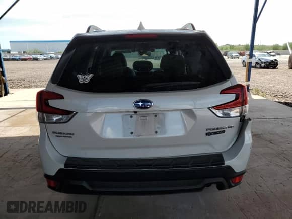 2021 Subaru Forester Premium z VIN JF2SKAFC6MH537197, wystawiony jako Copart lot #81037935 z przebiegiem 68 200 mil mil oraz Szkoda całkowita • Salvage title. Historia ofert i sprzedaży dostępna na DreamBid. Obrazek 6.