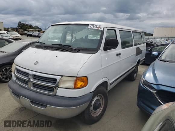 2002 Dodge Passenger with VIN 2B5WB35Z02K116869, listed as a Copart auction lot 47943704 with Not provided miles and Salvage title. Bid and sale history available at DreamBid. Image 1.