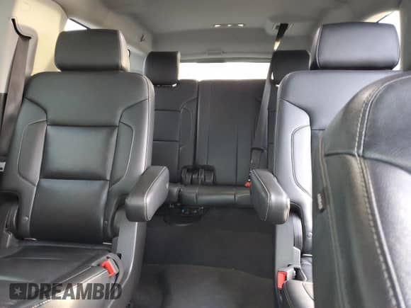 2020 Chevrolet Suburban Premier с VIN 1GNSKJKC3LR214133, выставлен на аукционе Copart как лот 46688485 с пробегом 198 449 миль миль и Чистый • Clean title. История ставок и продаж доступна на DreamBid. Изображение 10.