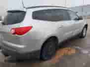 2009 Chevrolet Traverse 2LT с VIN 1GNER23D69S104166, выставлен на аукционе IAAI как лот 42458838 с пробегом 201 932 миль миль и . История ставок и продаж доступна на DreamBid. Изображение 4.