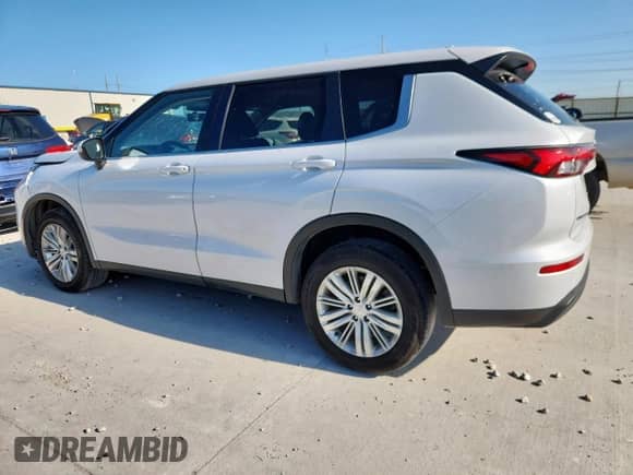 2024 Mitsubishi Outlander ES with VIN JA4J3UA85RZ080874, listed as a Copart auction lot 64064695 with 26,635 mi miles and Salvage title. Bid and sale history available at DreamBid. Image 2.