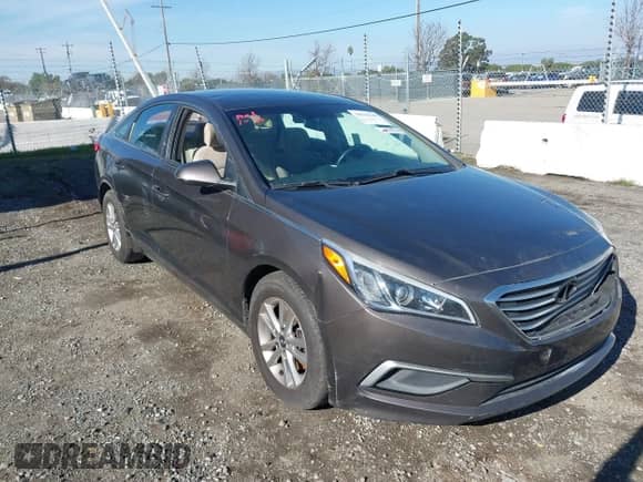 2017 Hyundai Sonata SE с VIN 5NPE24AF5HH543000, выставлен на аукционе IAAI как лот 38636140 с пробегом 67 475 миль миль и . История ставок и продаж доступна на DreamBid. Изображение 6.