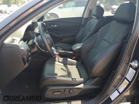 2025 Honda Accord Touring with VIN 1HGCY2F81SA004037, listed as a Copart auction lot 63815905 with 40,005 mi miles and Salvage title. Bid and sale history available at DreamBid. Image 7.