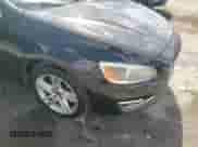 2015 Volvo S60 T5 Drive-E Platinum с VIN YV140MFMXF2341108, выставлен на аукционе Copart как лот 87423595 с пробегом 104 375 миль миль и Списание • Salvage title. История ставок и продаж доступна на DreamBid. Изображение 13.