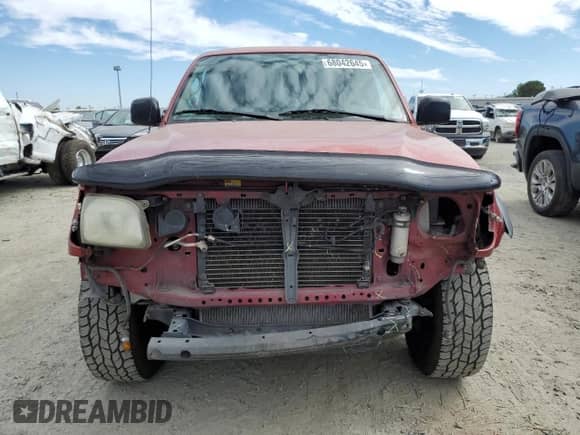 2001 Toyota Tacoma PreRunner with VIN 5TEGN92N81Z784426, listed as a Copart auction lot 68042645 with 194,738 mi miles and Salvage title. Bid and sale history available at DreamBid. Image 5.