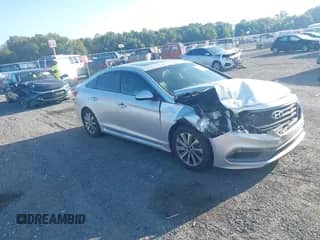 2016 Hyundai Sonata Sport z VIN 5NPE34AFXGH377553, wystawiony jako IAAI lot #43134565 z przebiegiem 136 960 mil mil oraz . Historia ofert i sprzedaży dostępna na DreamBid. Obrazek 1.