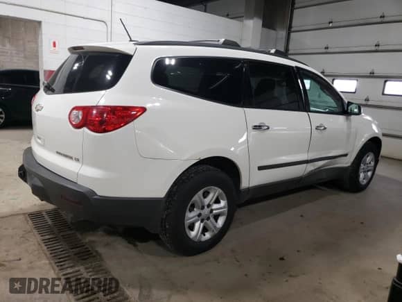 2012 Chevrolet Traverse LS z VIN 1GNKVFED5CJ182793, wystawiony jako Copart lot #82520115 z przebiegiem 149 446 mil mil oraz Szkoda całkowita • Salvage title. Historia ofert i sprzedaży dostępna na DreamBid. Obrazek 3.