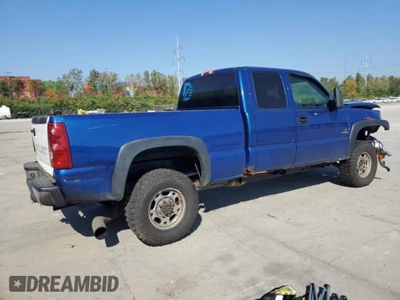 2003 Chevrolet Silverado 2500HD LT z VIN 1GCHK29183E120978, wystawiony jako Copart lot #81241735 z przebiegiem 306 355 mil mil oraz Szkoda całkowita • Salvage title. Historia ofert i sprzedaży dostępna na DreamBid. Obrazek 3.