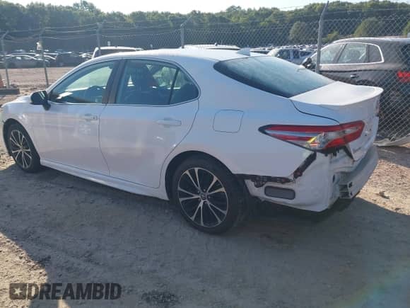 2019 Toyota Camry SE z VIN 4T1B11HK1KU770829, wystawiony jako IAAI lot #43325198 z przebiegiem 101 380 mil mil oraz . Historia ofert i sprzedaży dostępna na DreamBid. Obrazek 3.