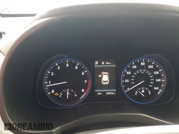 2021 Hyundai Kona SE z VIN KM8K12AA1MU687279, wystawiony jako Copart lot #71052535 z przebiegiem 83 934 mil mil oraz Czysty tytuł • Clean title. Historia ofert i sprzedaży dostępna na DreamBid. Obrazek 9.