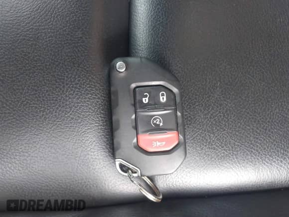 2022 Jeep Wrangler Unlimited Sahara with VIN 1C4JJXP64NW232223, listed as a IAAI auction lot 42641049 with 32,903 mi miles and . Bid and sale history available at DreamBid. Image 11.