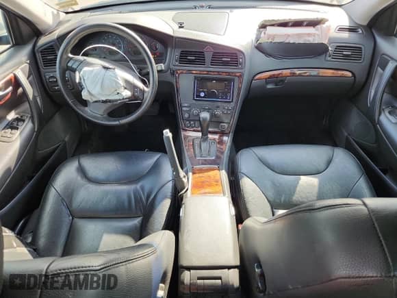 2005 Volvo S60 с VIN YV1RH592052449069, выставлен на аукционе Copart как лот 70579135 с пробегом 166 828 миль миль и Списание • Salvage title. История ставок и продаж доступна на DreamBid. Изображение 8.