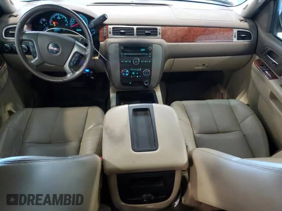2010 GMC Sierra 1500 SLT z VIN 3GTRKWE35AG240729, wystawiony jako Copart lot #63497815 z przebiegiem 210 299 mil mil oraz Szkoda całkowita • Salvage title. Historia ofert i sprzedaży dostępna na DreamBid. Obrazek 8.