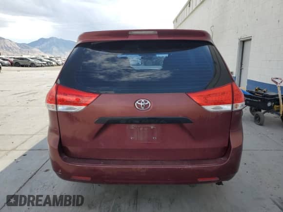 2011 Toyota Sienna с VIN 5TDKA3DCXBS008294, выставлен на аукционе Copart как лот 69882455 с пробегом 165 979 миль миль и Чистый • Clean title. История ставок и продаж доступна на DreamBid. Изображение 6.