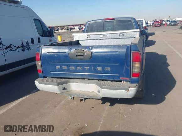 2001 Nissan Frontier SVE z VIN 1N6MD26Y11C368926, wystawiony jako IAAI lot #41054779 z przebiegiem 182 621 mil mil oraz . Historia ofert i sprzedaży dostępna na DreamBid. Obrazek 16.