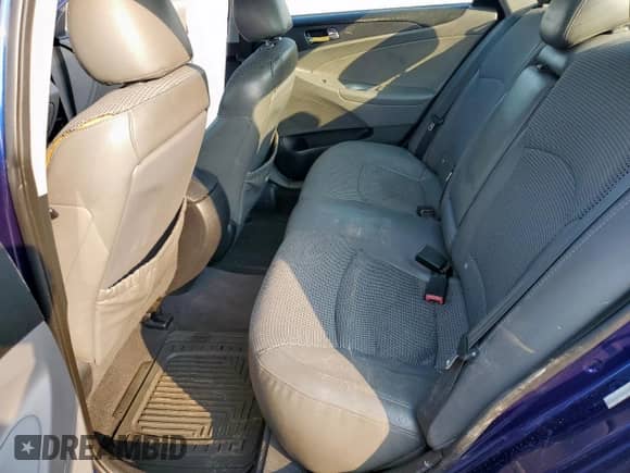 2011 Hyundai Sonata Limited z VIN 5NPEC4AC3BH056243, wystawiony jako Copart lot #70134635 z przebiegiem 178 801 mil mil oraz Szkoda całkowita • Salvage title. Historia ofert i sprzedaży dostępna na DreamBid. Obrazek 10.
