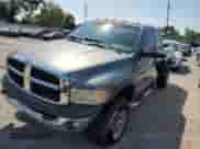 2005 Dodge 2500 SLT z VIN 3D7KS28D35G902298, wystawiony jako Copart lot #46449835 z przebiegiem 260 051 mil mil oraz Nie do naprawy • Non repairable. Historia ofert i sprzedaży dostępna na DreamBid. Obrazek 1.