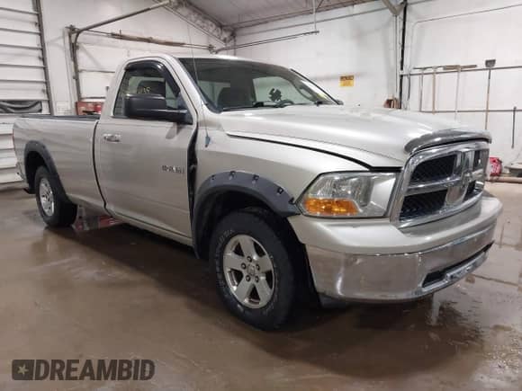 2009 Dodge 1500 ST с VIN 1D3HV16PX9J523877, выставлен на аукционе IAAI как лот 41406439 с пробегом 70 245 миль миль и . История ставок и продаж доступна на DreamBid. Изображение 1.