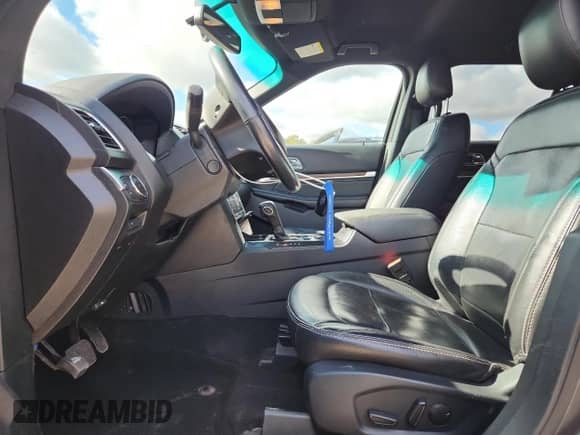 2019 Ford Explorer Limited z VIN 1FM5K8F84KGB48797, wystawiony jako Copart lot #87472385 z przebiegiem 115 003 mil mil oraz Szkoda całkowita • Salvage title. Historia ofert i sprzedaży dostępna na DreamBid. Obrazek 7.