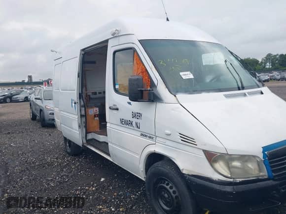 2003 Dodge Sprinter with VIN WD2YD641035422269, listed as a IAAI auction lot 39943180 with Not provided miles and . Bid and sale history available at DreamBid. Image 1.