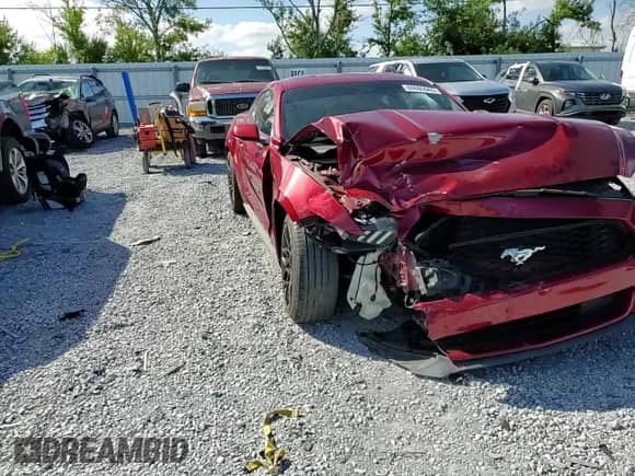 2016 Ford Mustang V6 z VIN 1FA6P8AM3G5229216, wystawiony jako Copart lot #84695945 z przebiegiem 98 414 mil mil oraz Szkoda całkowita • Salvage title. Historia ofert i sprzedaży dostępna na DreamBid. Obrazek 13.