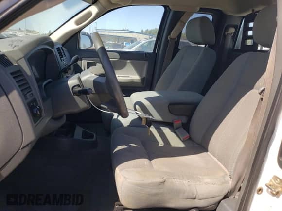 2005 Dodge Dakota ST with VIN 1D7HE22K05S218083, listed as a Copart auction lot 81692375 with 229,541 mi miles and Clean title. Bid and sale history available at DreamBid. Image 7.