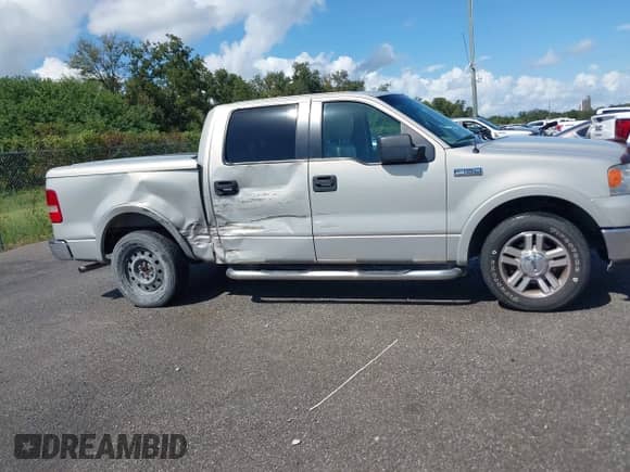 2006 Ford F-150 XLT z VIN 1FTPW12V36KD77740, wystawiony jako IAAI lot #43368626 z przebiegiem 168 059 mil mil oraz . Historia ofert i sprzedaży dostępna na DreamBid. Obrazek 13.