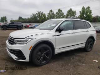2024 Volkswagen Tiguan SE R-Line Black с VIN 3VV8B7AX8RM025872, выставлен на аукционе Copart как лот 64282855 с пробегом 16 071 миль миль и Списание • Salvage title. История ставок и продаж доступна на DreamBid. Изображение 1.