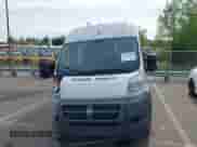 2018 Ram ProMaster Cargo с VIN 3C6URVJG0JE114581, выставлен на аукционе IAAI как лот 42100005 с пробегом 328 246 миль миль и . История ставок и продаж доступна на DreamBid. Изображение 12.