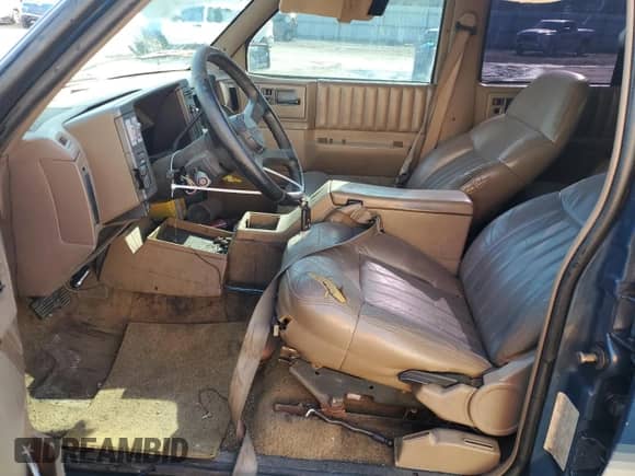 1993 Chevrolet Blazer с VIN 1GNDT13W2P2141625, выставлен на аукционе Copart как лот 46675825 с пробегом Не указан миль и Списание • Salvage title. История ставок и продаж доступна на DreamBid. Изображение 7.