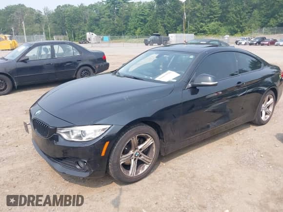 2014 BMW 4 Series 428i xDrive с VIN WBA3N5C50EF717437, выставлен на аукционе IAAI как лот 42903930 с пробегом 177 996 миль миль и . История ставок и продаж доступна на DreamBid. Изображение 2.