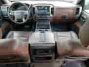 2015 Chevrolet Silverado 1500 High Country z VIN 3GCPCTEC2FG395393, wystawiony jako Copart lot #54948785 z przebiegiem 69 467 mil mil oraz Szkoda całkowita • Salvage title. Historia ofert i sprzedaży dostępna na DreamBid. Obrazek 8.