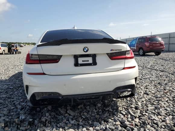 2020 BMW 3 Series M340i z VIN 3MW5U7J04L8B39606, wystawiony jako Copart lot #63643675 z przebiegiem Nie podano mil oraz Nie do naprawy • Non repairable. Historia ofert i sprzedaży dostępna na DreamBid. Obrazek 6.