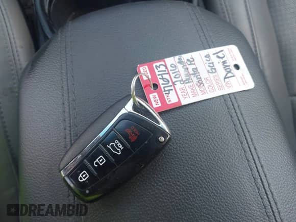 2016 Hyundai Santa Fe с VIN 5XYZW4LA2GG318255, выставлен на аукционе IAAI как лот 42786033 с пробегом 121 537 миль миль и . История ставок и продаж доступна на DreamBid. Изображение 11.