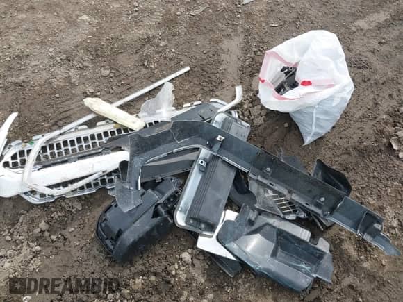 2017 Toyota Tacoma SR5 с VIN 3TMCZ5AN3HM106655, выставлен на аукционе IAAI как лот 41838777 с пробегом 63 740 миль миль и . История ставок и продаж доступна на DreamBid. Изображение 12.