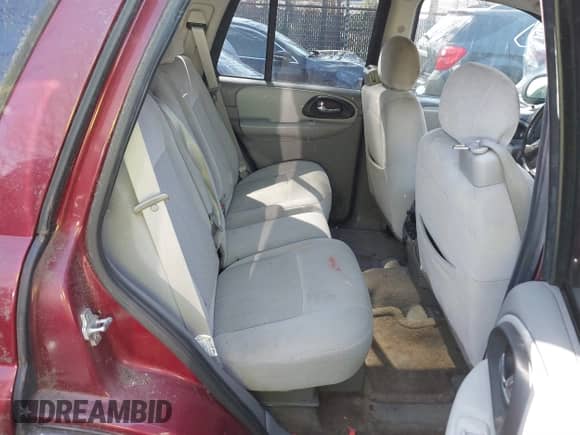 2007 Chevrolet TrailBlazer LT с VIN 1GNDS13S972296091, выставлен на аукционе IAAI как лот 41710291 с пробегом 142 083 миль миль и . История ставок и продаж доступна на DreamBid. Изображение 8.