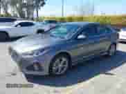 2019 Hyundai Sonata Sport с VIN 5NPE34AF0KH729418, выставлен на аукционе IAAI как лот 41799327 с пробегом 19 234 миль миль и . История ставок и продаж доступна на DreamBid. Изображение 2.