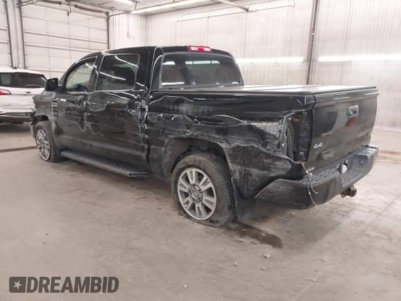 2017 Toyota Tundra Platinum с VIN 5TFAY5F12HX655824, выставлен на аукционе IAAI как лот 42902032 с пробегом 116 161 миль миль и . История ставок и продаж доступна на DreamBid. Изображение 3.