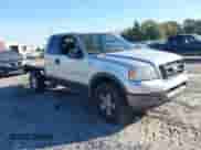 2005 Ford F-150 XLT z VIN 1FTPX14505NA41874, wystawiony jako IAAI lot #43535058 z przebiegiem 104 887 mil mil oraz . Historia ofert i sprzedaży dostępna na DreamBid. Obrazek 1.