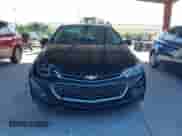 2017 Chevrolet Cruze Premier z VIN 3G1BF6SM5HS566677, wystawiony jako IAAI lot #43131977 z przebiegiem 119 453 mil mil oraz . Historia ofert i sprzedaży dostępna na DreamBid. Obrazek 12.