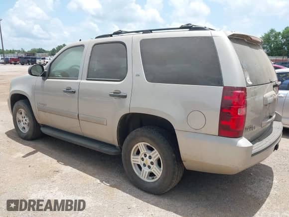 2007 Chevrolet Tahoe LT z VIN 1GNFC130X7R353412, wystawiony jako IAAI lot #42535108 z przebiegiem 78 497 mil mil oraz . Historia ofert i sprzedaży dostępna na DreamBid. Obrazek 3.