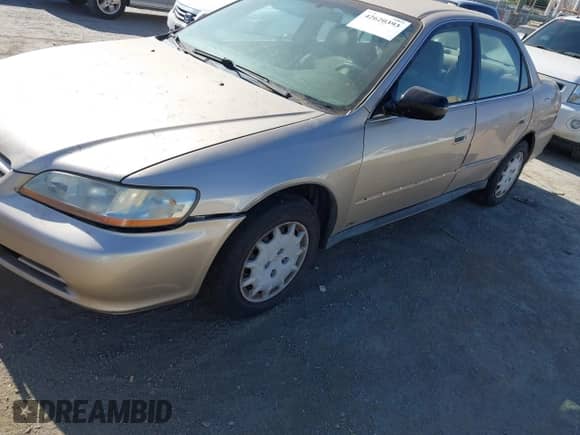 2001 Honda Accord LX с VIN 3HGCG66571G711546, выставлен на аукционе IAAI как лот 42620393 с пробегом 234 325 миль миль и . История ставок и продаж доступна на DreamBid. Изображение 6.