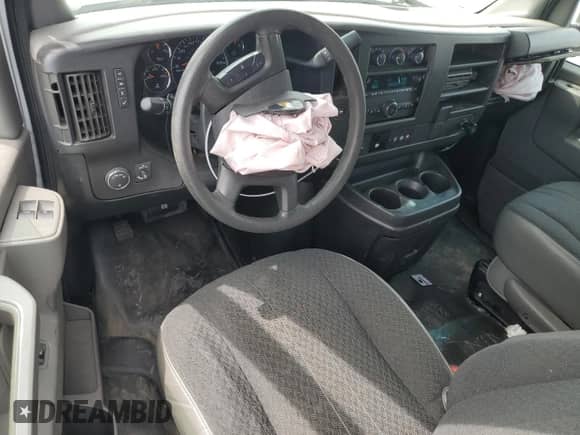 2019 Chevrolet Express Cargo с VIN 1GCWGAFG9K1299520, выставлен на аукционе Copart как лот 60213205 с пробегом 116 068 миль миль и Списание • Salvage title. История ставок и продаж доступна на DreamBid. Изображение 8.
