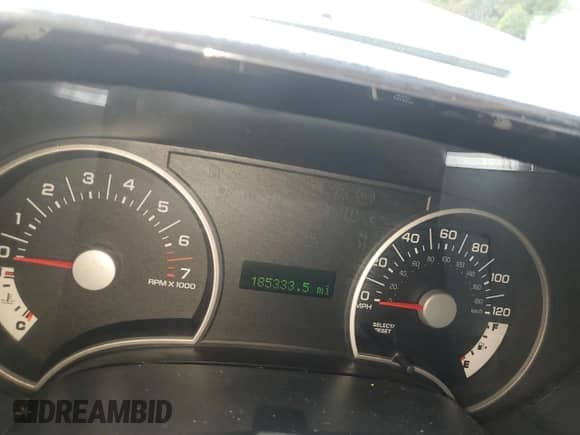 2010 Ford Explorer XLT с VIN 1FMEU6DE1AUA31590, выставлен на аукционе Copart как лот 71655775 с пробегом 185 333 миль миль и Списание • Salvage title. История ставок и продаж доступна на DreamBid. Изображение 9.