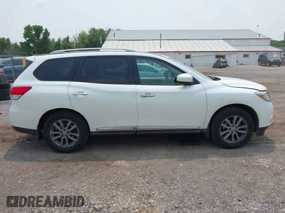 2015 Nissan Pathfinder SL with VIN 5N1AR2MM1FC680349, listed as a IAAI auction lot 42389100 with 156,668 mi miles and . Bid and sale history available at DreamBid. Image 13.