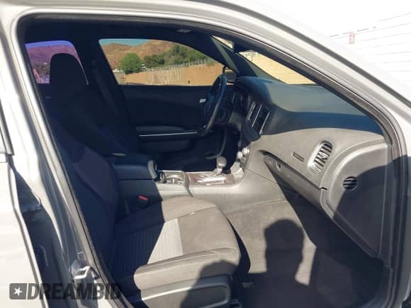 2023 Dodge Charger SXT z VIN 2C3CDXBG3PH656613, wystawiony jako IAAI lot #43252575 z przebiegiem 26 506 mil mil oraz . Historia ofert i sprzedaży dostępna na DreamBid. Obrazek 5.