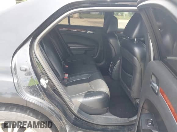 2014 Chrysler 300 с VIN 2C3CCARG4EH384561, выставлен на аукционе IAAI как лот 42888987 с пробегом 326 816 миль миль и . История ставок и продаж доступна на DreamBid. Изображение 8.